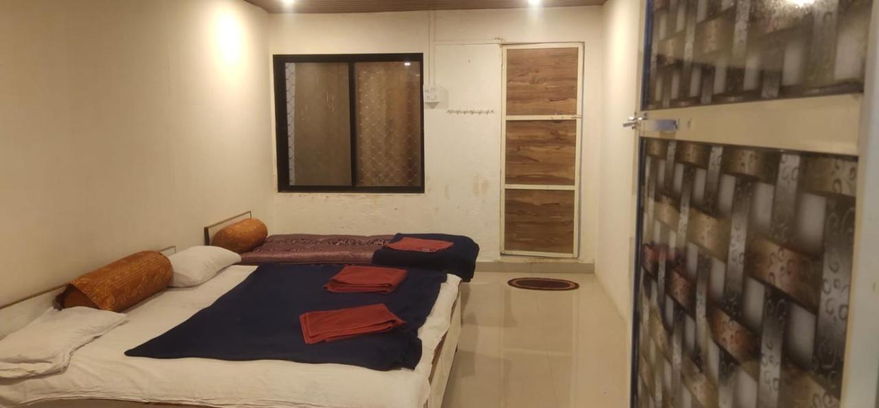 Hotel Hilltone Veg Non Veg Matheran Exterior foto